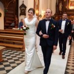 suknia ślubna z welonem